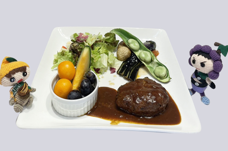 自家製ハンバーグ