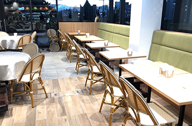 飯田橋店の店内1